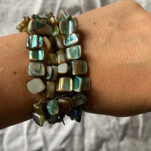 Opalescent Multi strand thick stretch bracelet - Picture 3 of 5